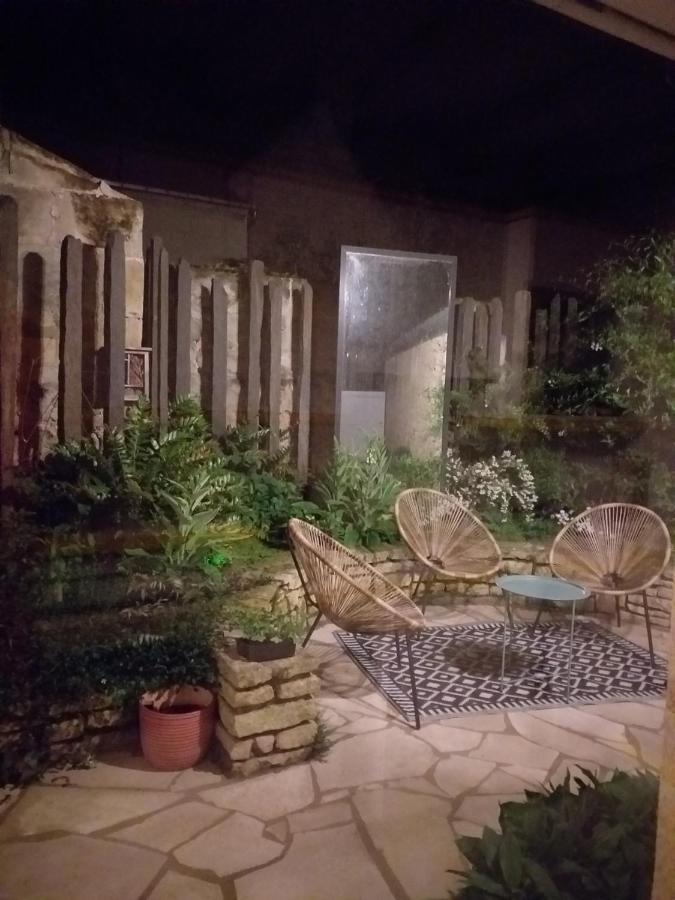 B&B Cote Loire Les Rosiers 外观 照片